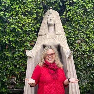 Meet your Posher, Julie